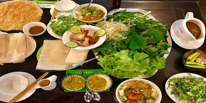 Bánh tráng cuốn thịt heo